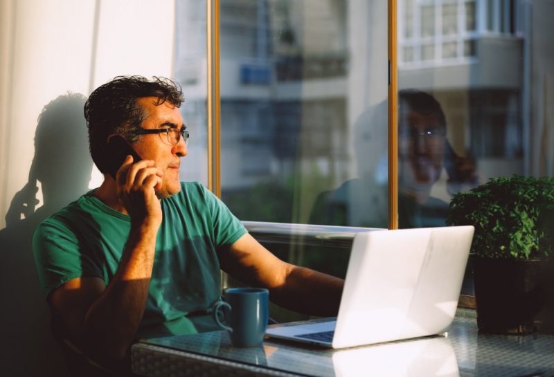 businessman-man-working-from-home-home-office-freelance-balkony-using-laptop-stay-home_t20_eAbP0B.jpg